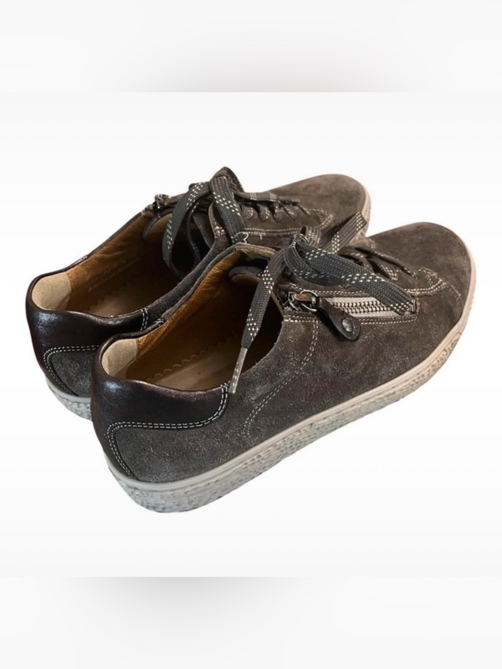 Women’s Suede Zip-Accent Casual Flats - Brown